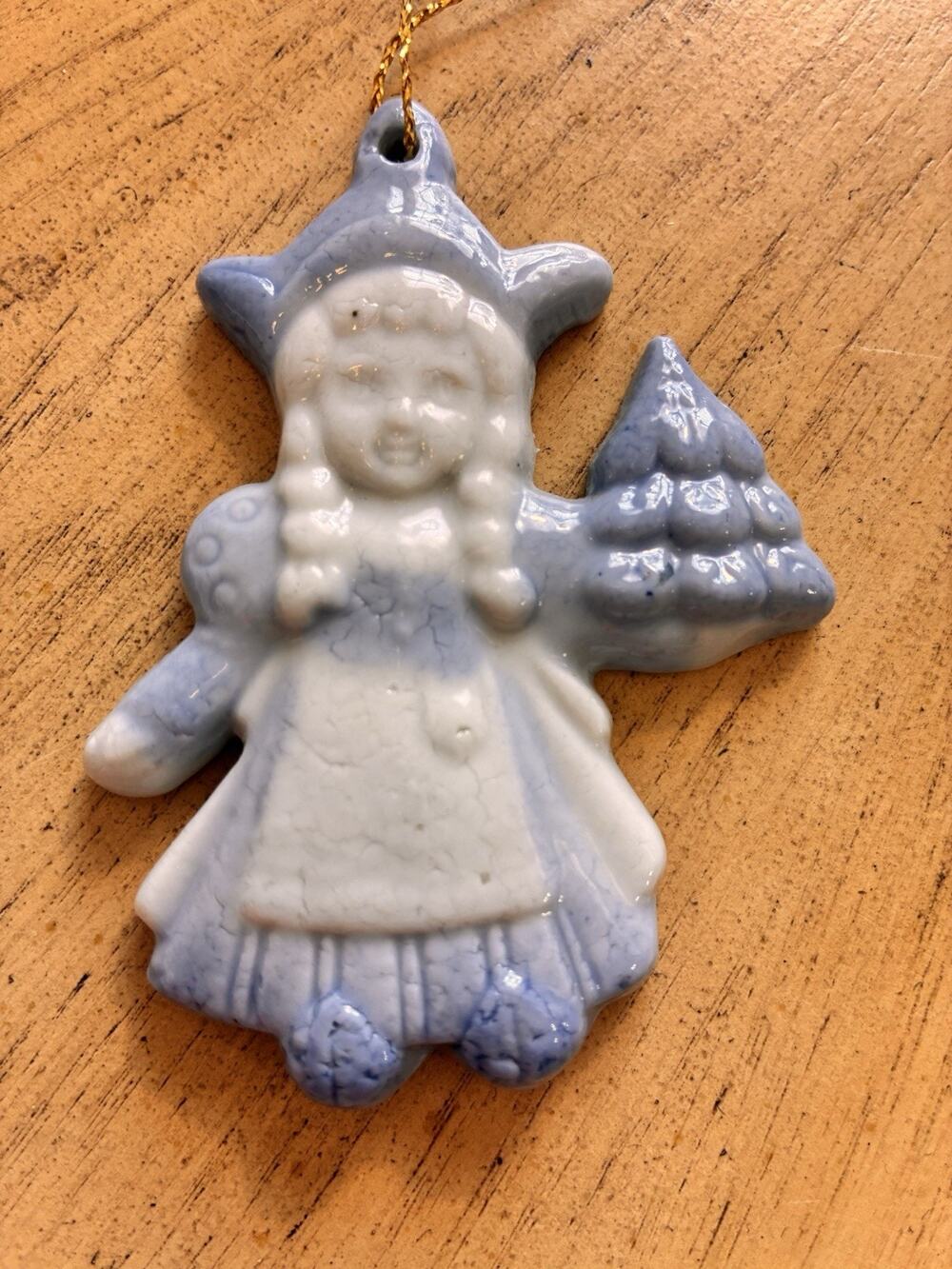 VTG 1981 porcelain Dutch Girl Christmas ornament World Book holiday collection